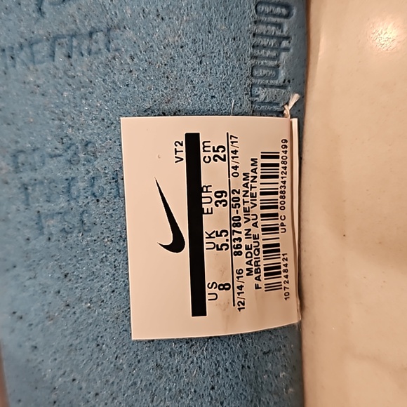 Nike Women's Lunarepic Flyknit 2 Sneakers, Size 8 - Picture 8 of 10